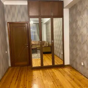 1-комн. квартира, 13 этаж, 65 м², парламент