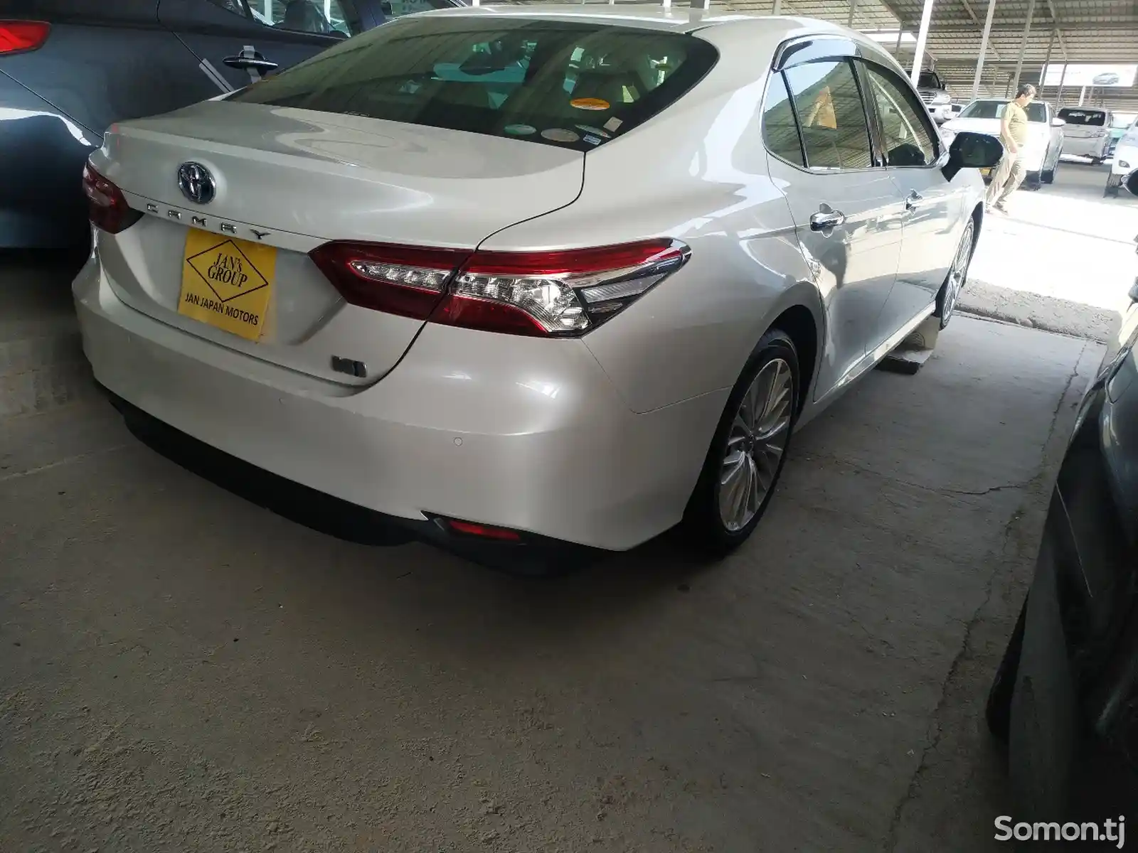 Toyota Camry, 2017-4