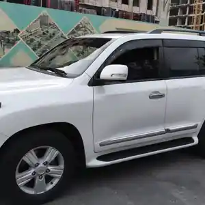 Toyota Land Cruiser, 2014