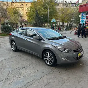 Hyundai Avante, 2013