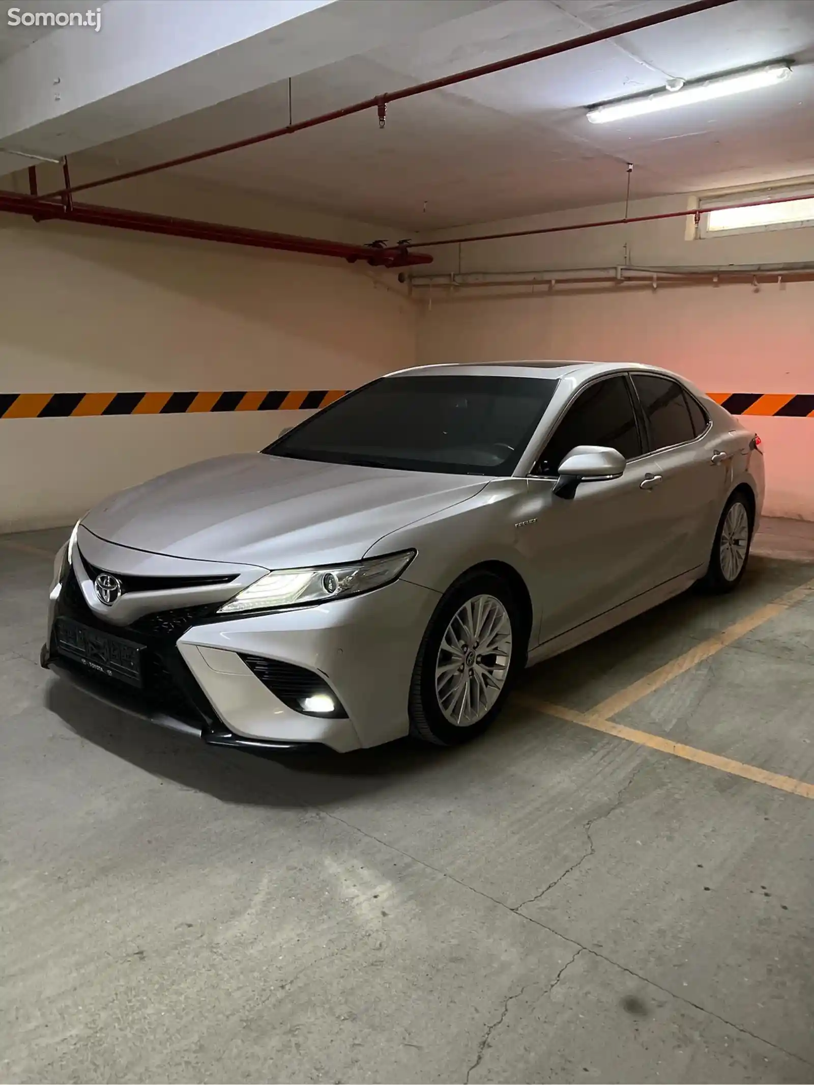Toyota Camry, 2018-1