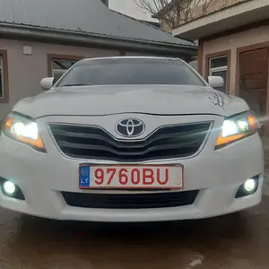 Toyota Camry, 2010