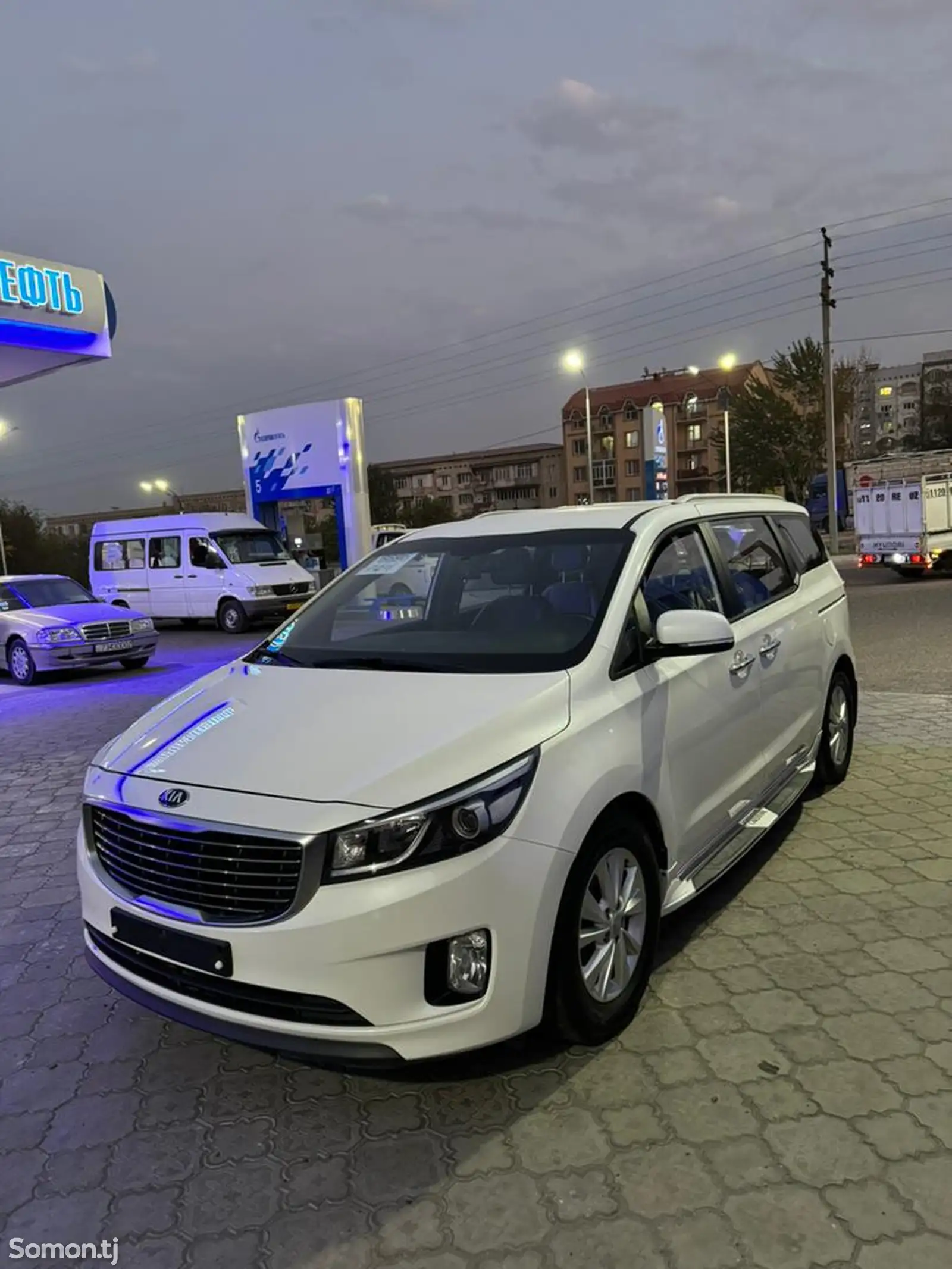 Kia Carnival, 2014-1