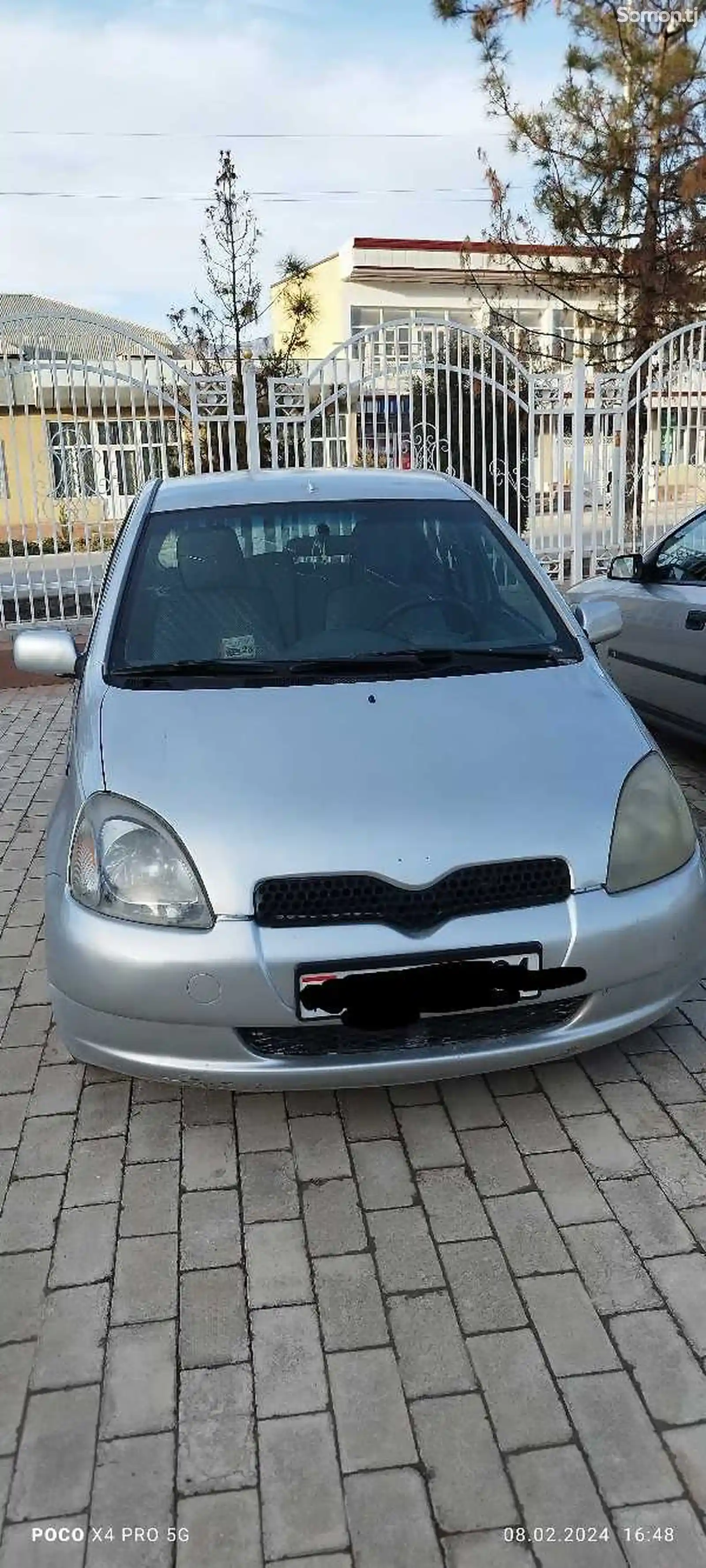 Toyota Vitz, 2000-1