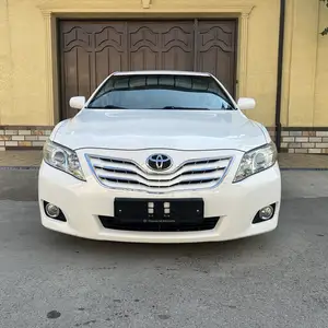 Toyota Camry, 2011