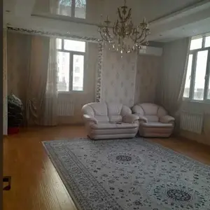 2-комн. квартира, 2 этаж, 76м², Дом печать