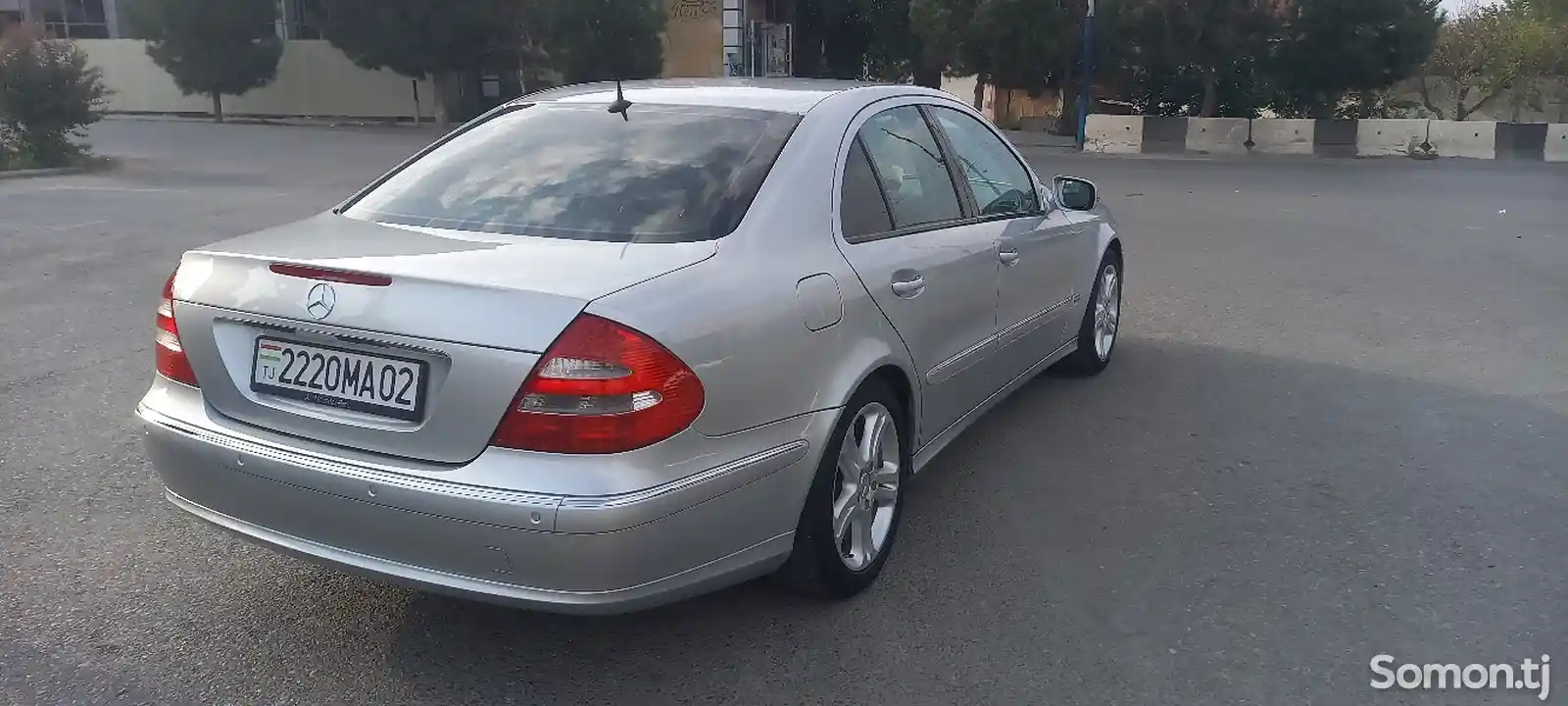 Mercedes-Benz E class, 2002-3