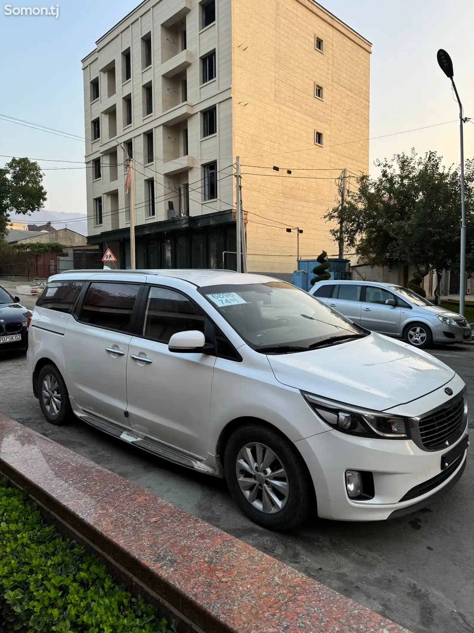 Kia Carnival, 2015-2