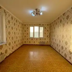 2-комн. квартира, 3 этаж, 4 м², Фирдавси