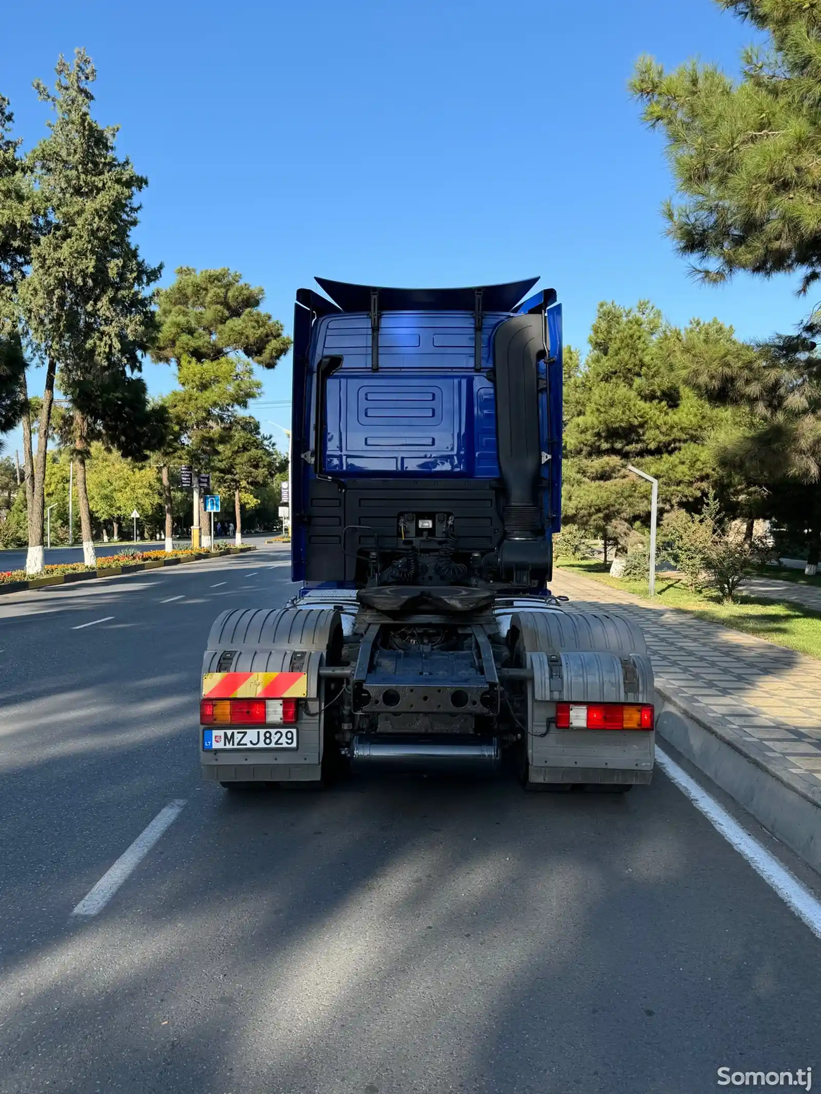 Седельный тягач Mercedes-Benz Actros V8 Avtomat Retarder, 2012-5