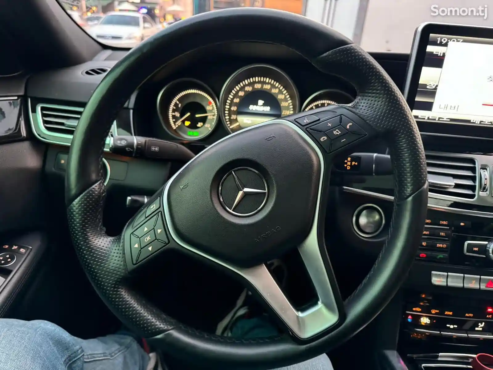 Mercedes-Benz E class, 2015-9
