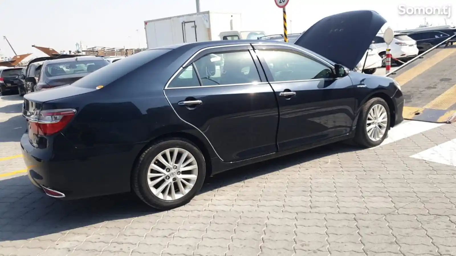 Toyota Camry, 2015-4