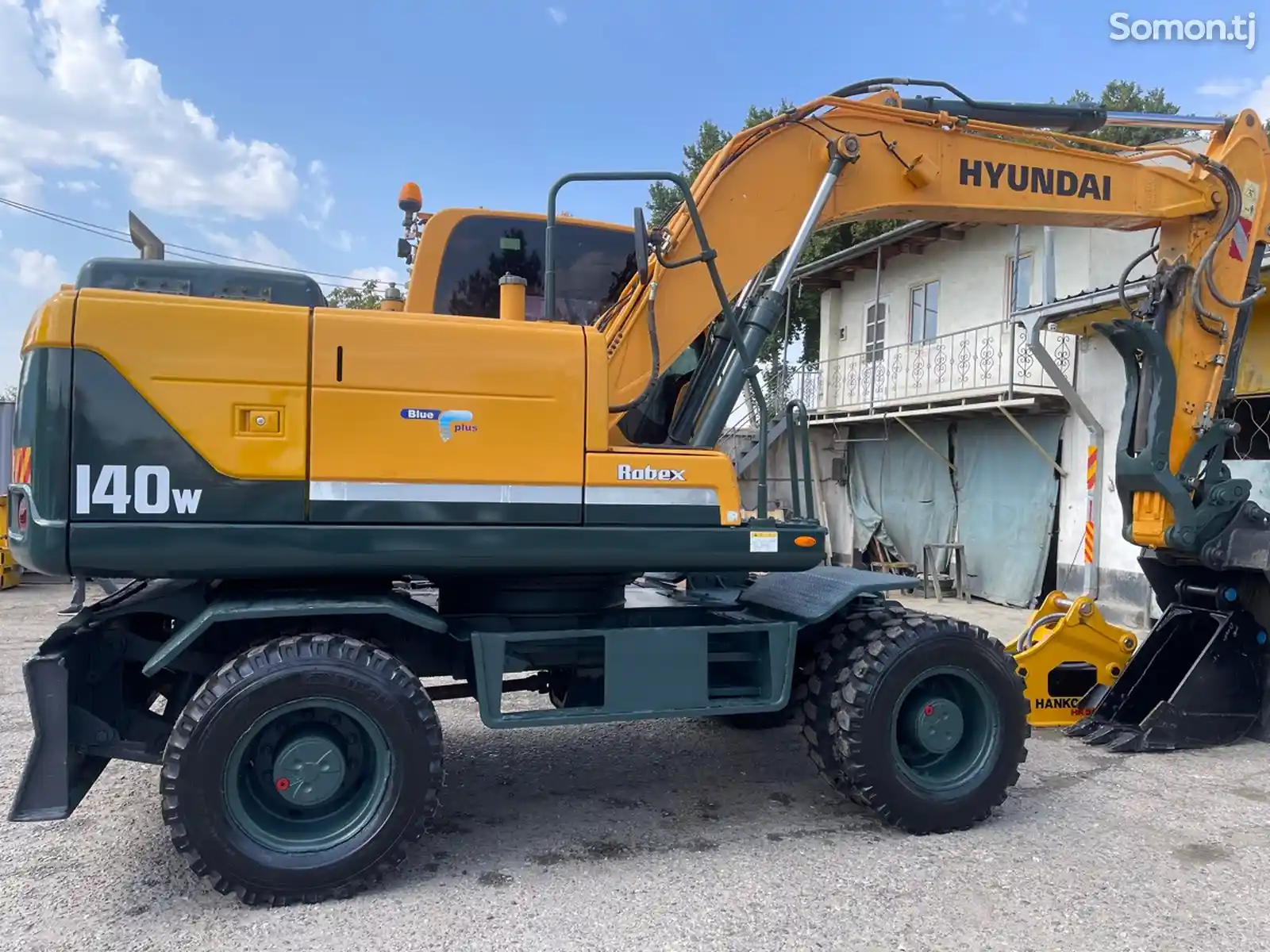 Экскаватор Hyundai 140W Robex-5