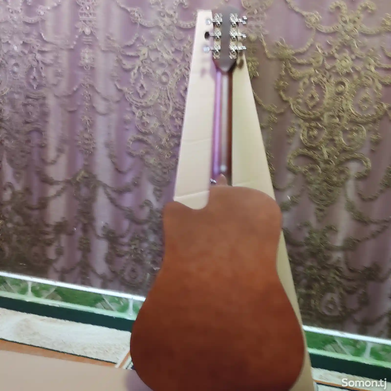 Гитара с чехлом-3