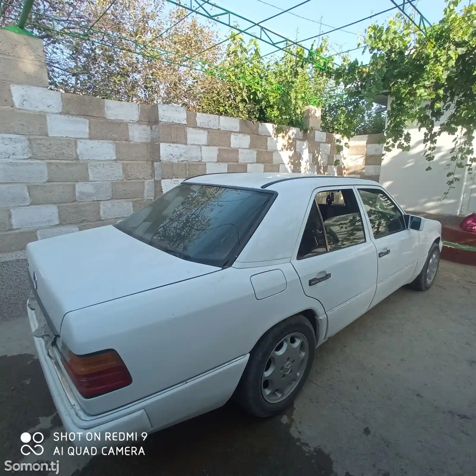 Mercedes-Benz W124, 1988-9