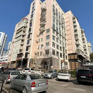 Помещение под магазин / салон, 658м², Дом печати