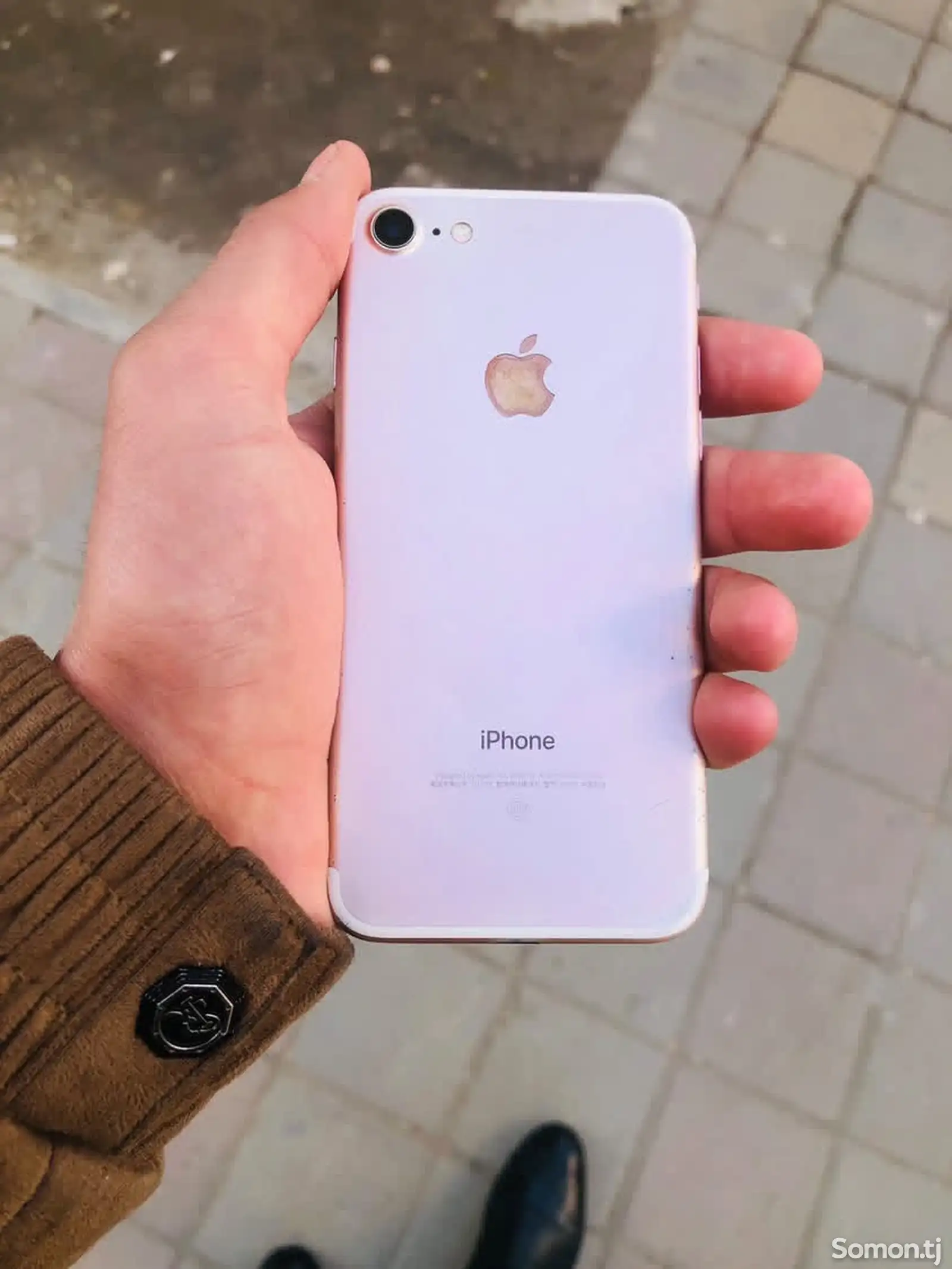 Apple iPhone 7, 32 gb-1