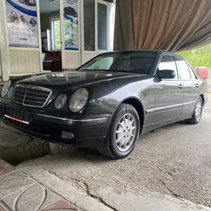 Mercedes-Benz E class, 2001