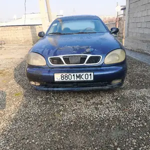 Daewoo Lanos, 1999