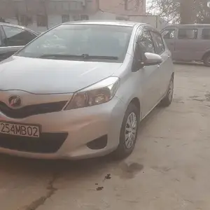 Toyota Vitz, 2012