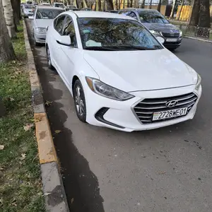 Hyundai Elantra, 2017