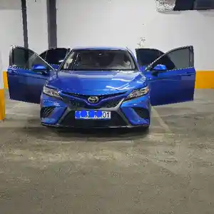 Toyota Camry, 2018