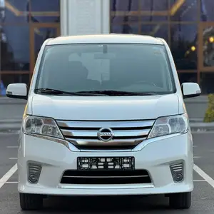 Nissan Serena, 2014