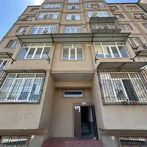 3-комн. квартира, 3 этаж, 80 м², 12 мкр