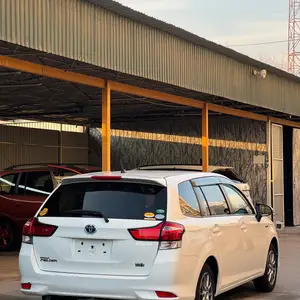 Toyota Fielder, 2015