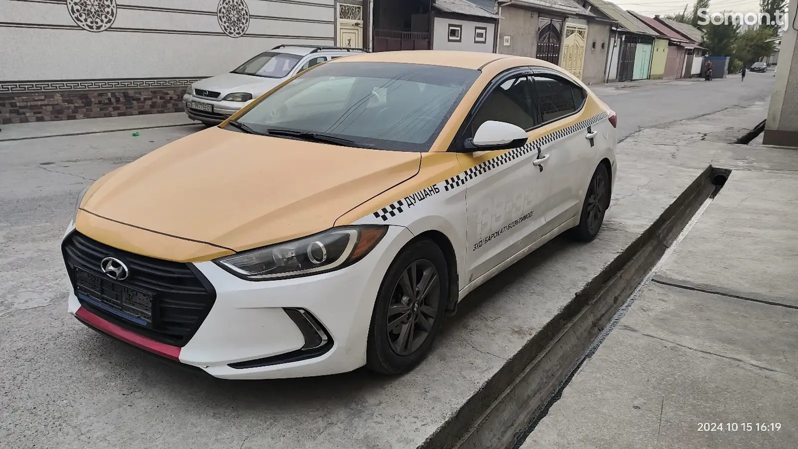 Hyundai Elantra, 2017-1