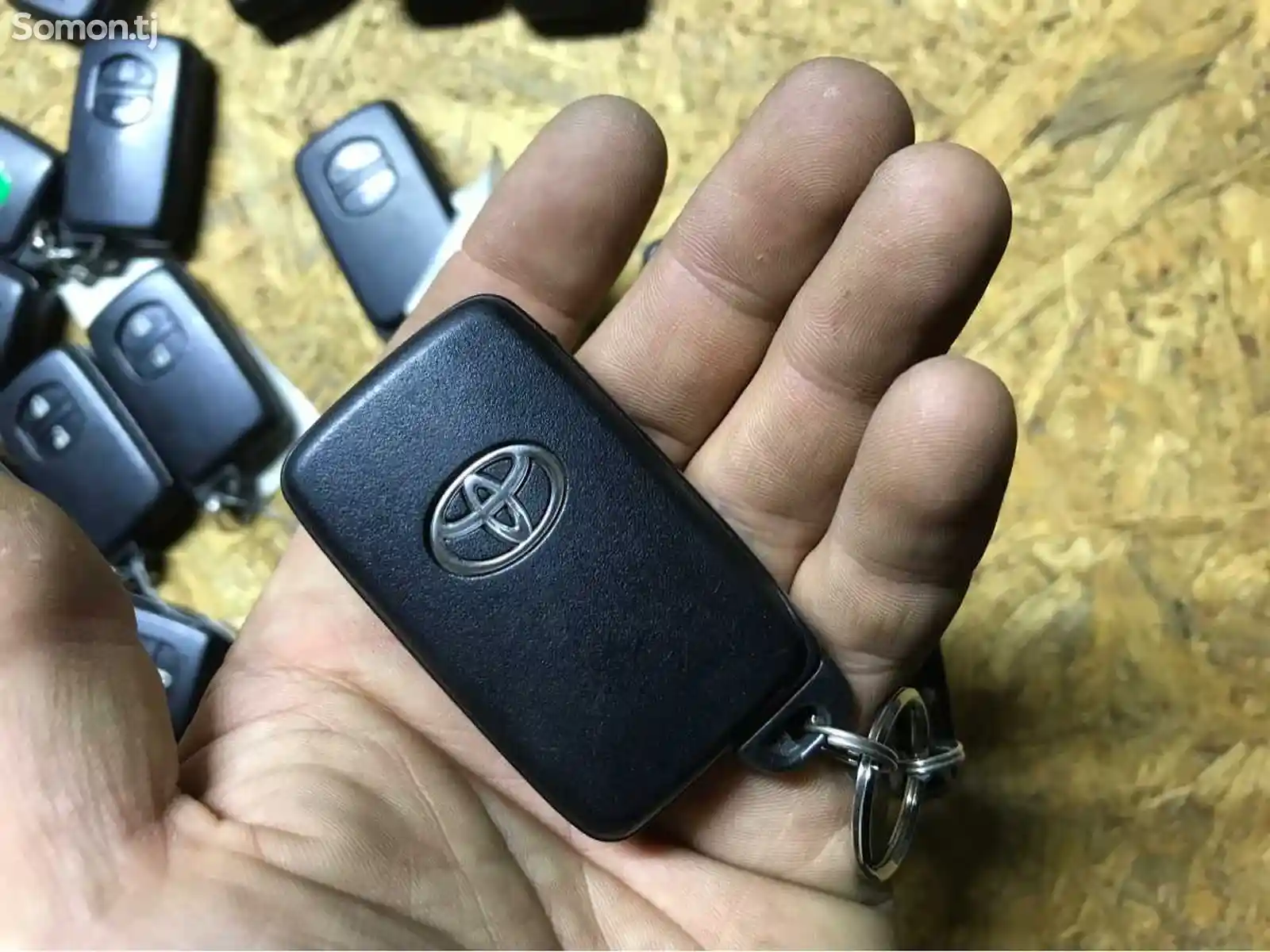 Ключ зажигания smart key от Toyota Prius-13