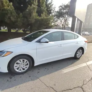 Hyundai Elantra, 2017