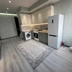 2-комн. квартира, 9 этаж, 60м², 102 мкр