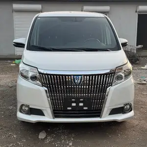 Toyota Noah, 2014