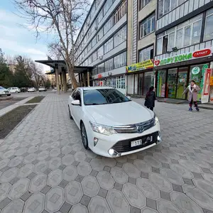 Toyota Camry, 2015