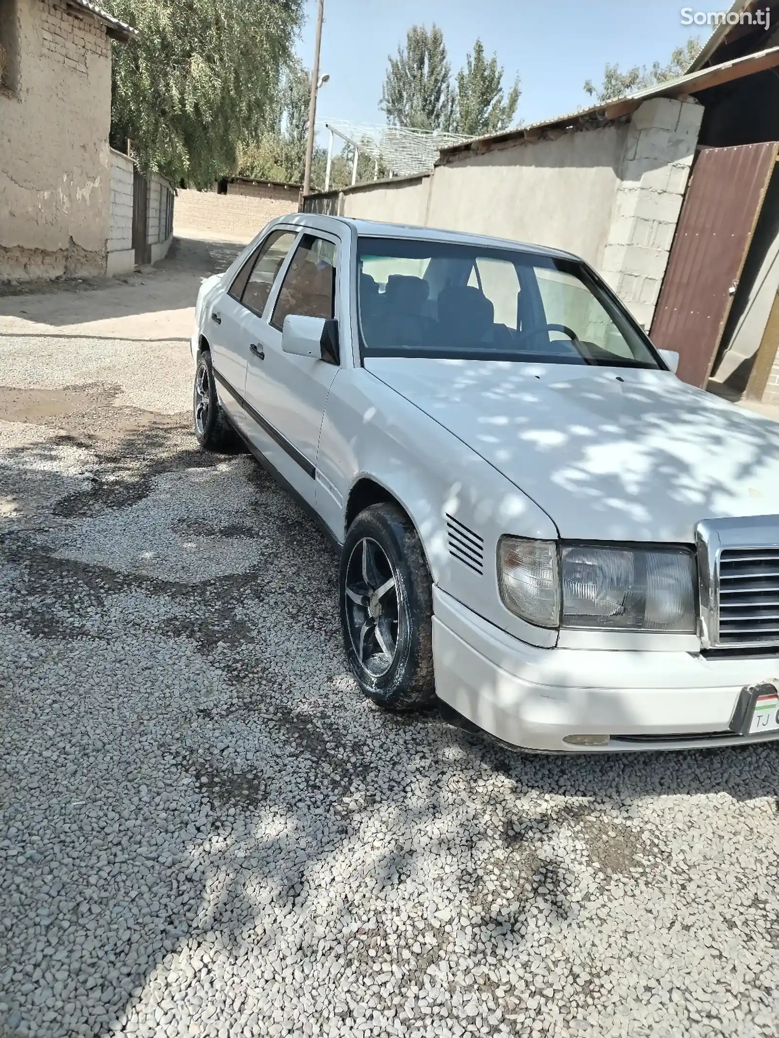 Mercedes-Benz W124, 1990-4