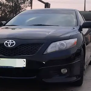 Toyota Camry, 2010