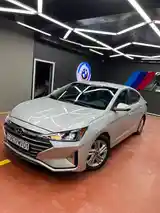 Hyundai Elantra, 2019-7