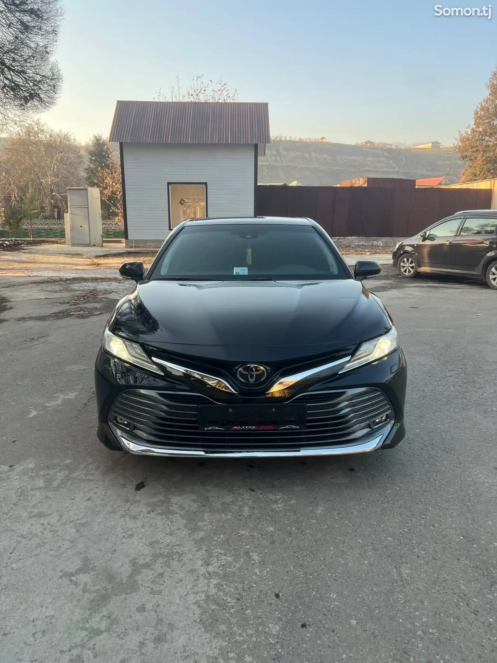 Toyota Camry, 2019-1