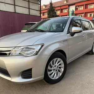 Toyota Fielder, 2015