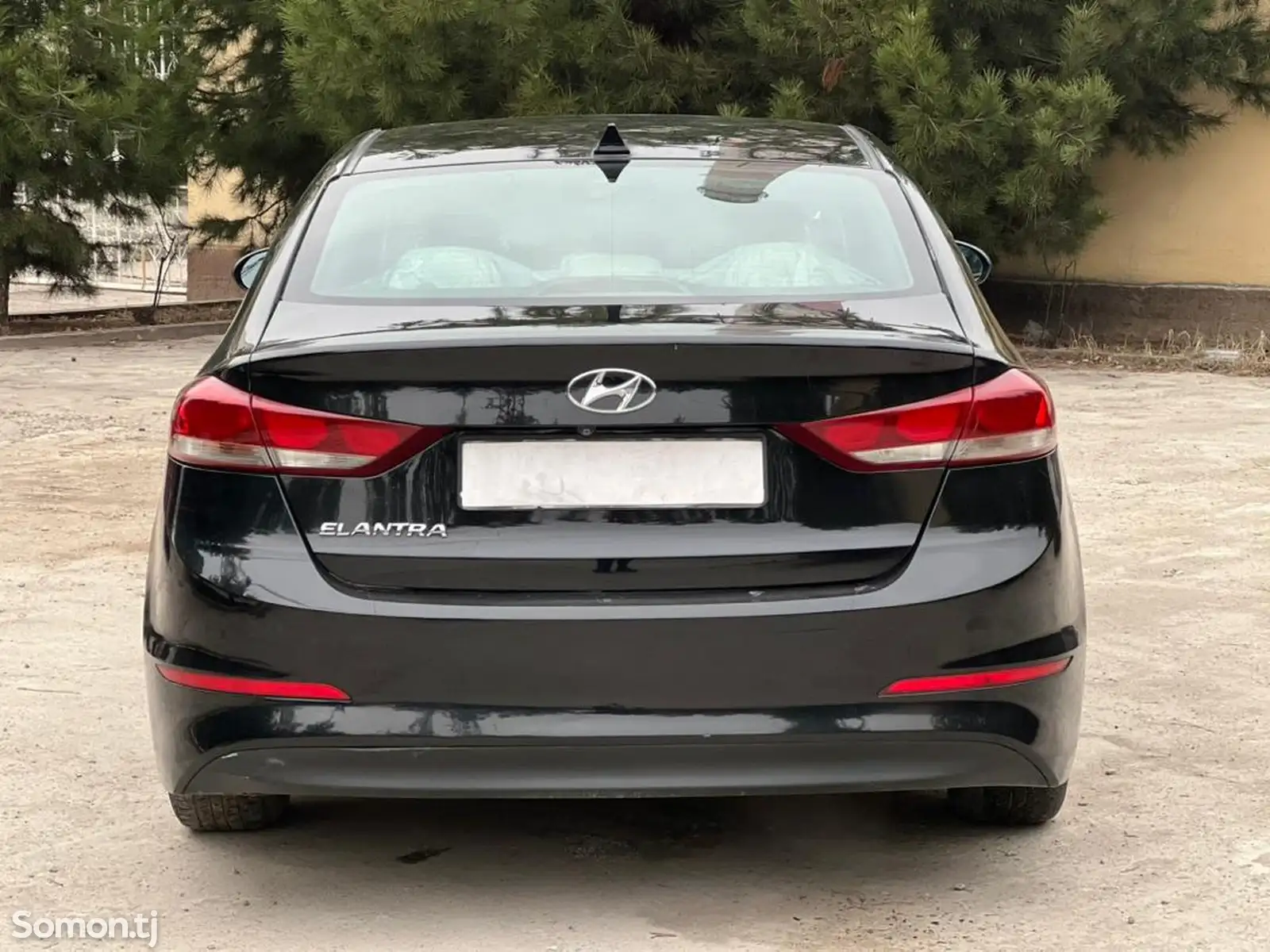 Hyundai Elantra, 2017-1