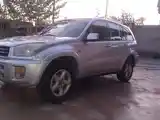 Toyota RAV 4, 2001-2