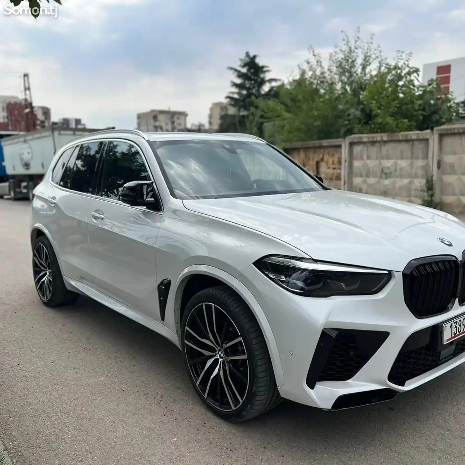 BMW X5 M, 2023-16