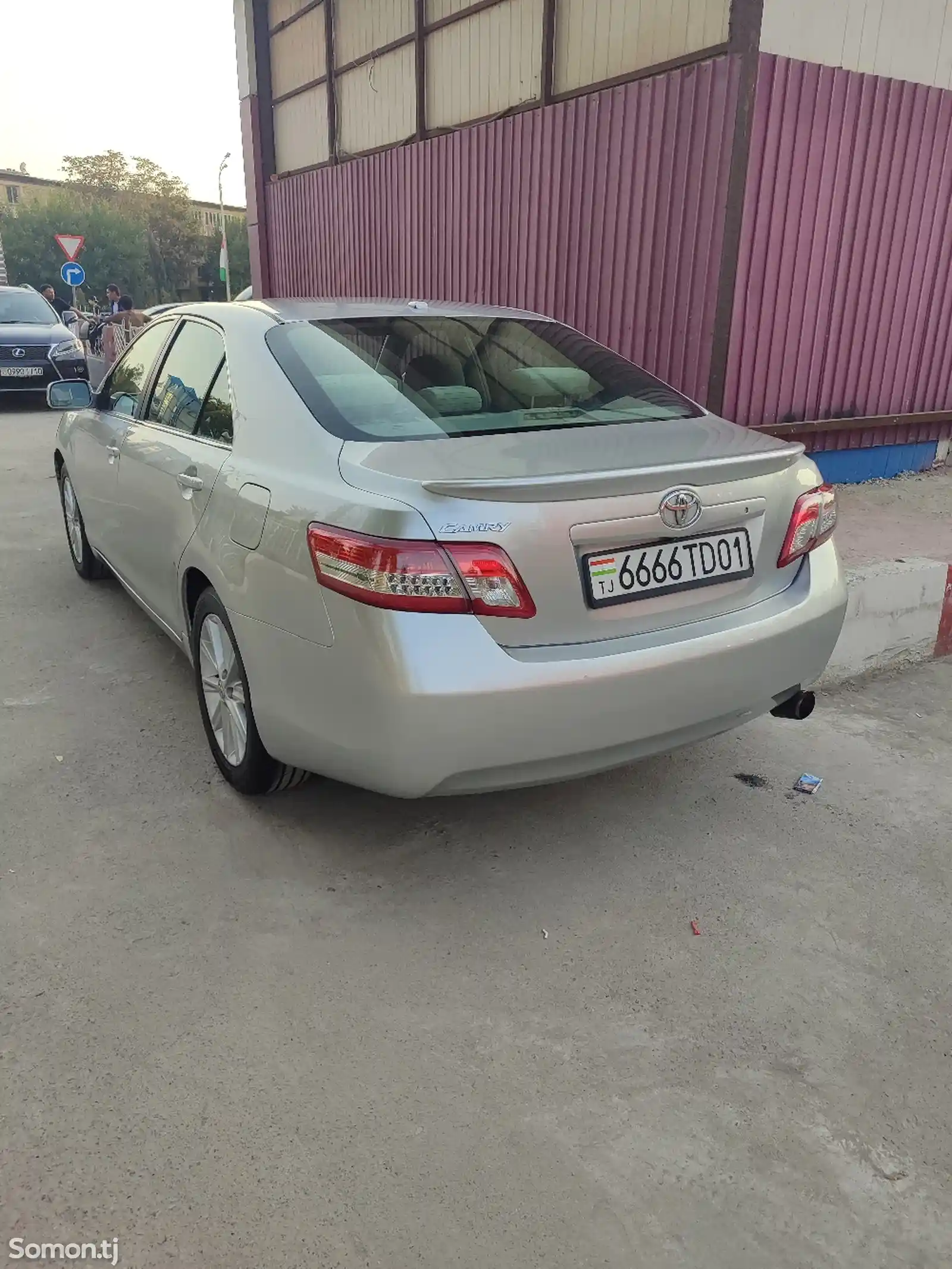 Toyota Camry, 2010-6