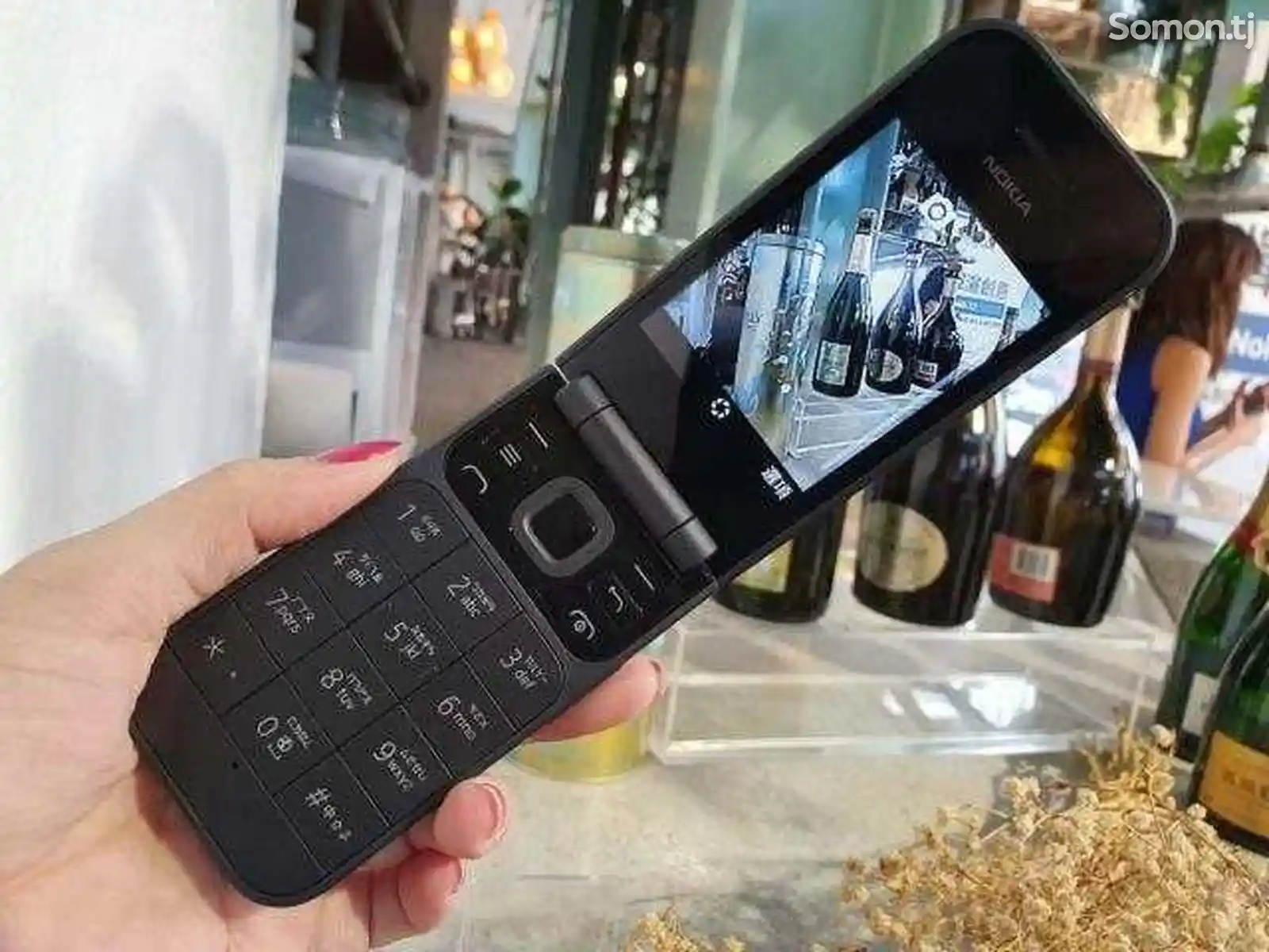 Nokia 2720 Flip-4