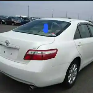 Заднее стекло от Toyota Camry 2