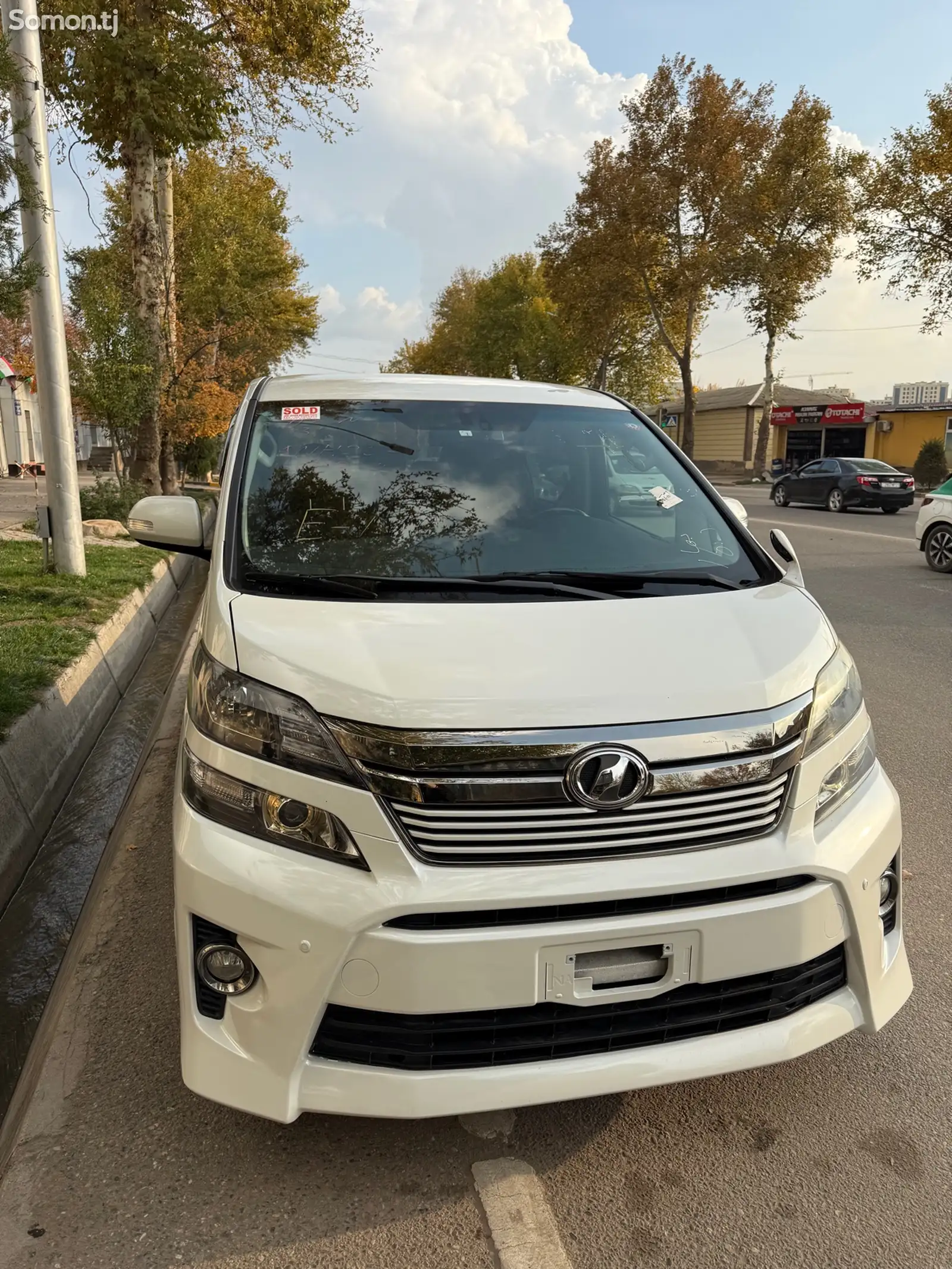 Toyota Vellfire, 2014-1