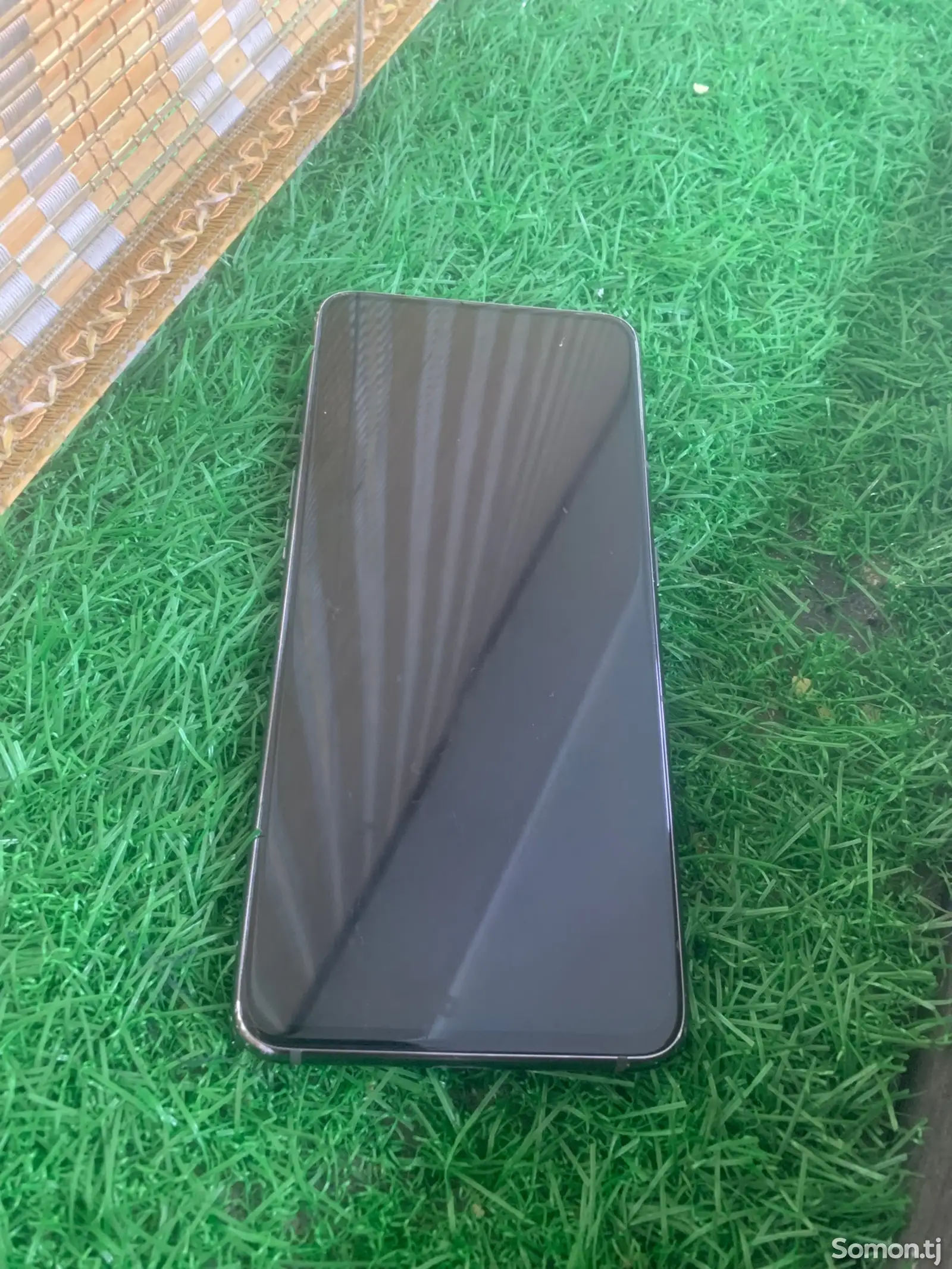 Samsung Galaxy A80-1