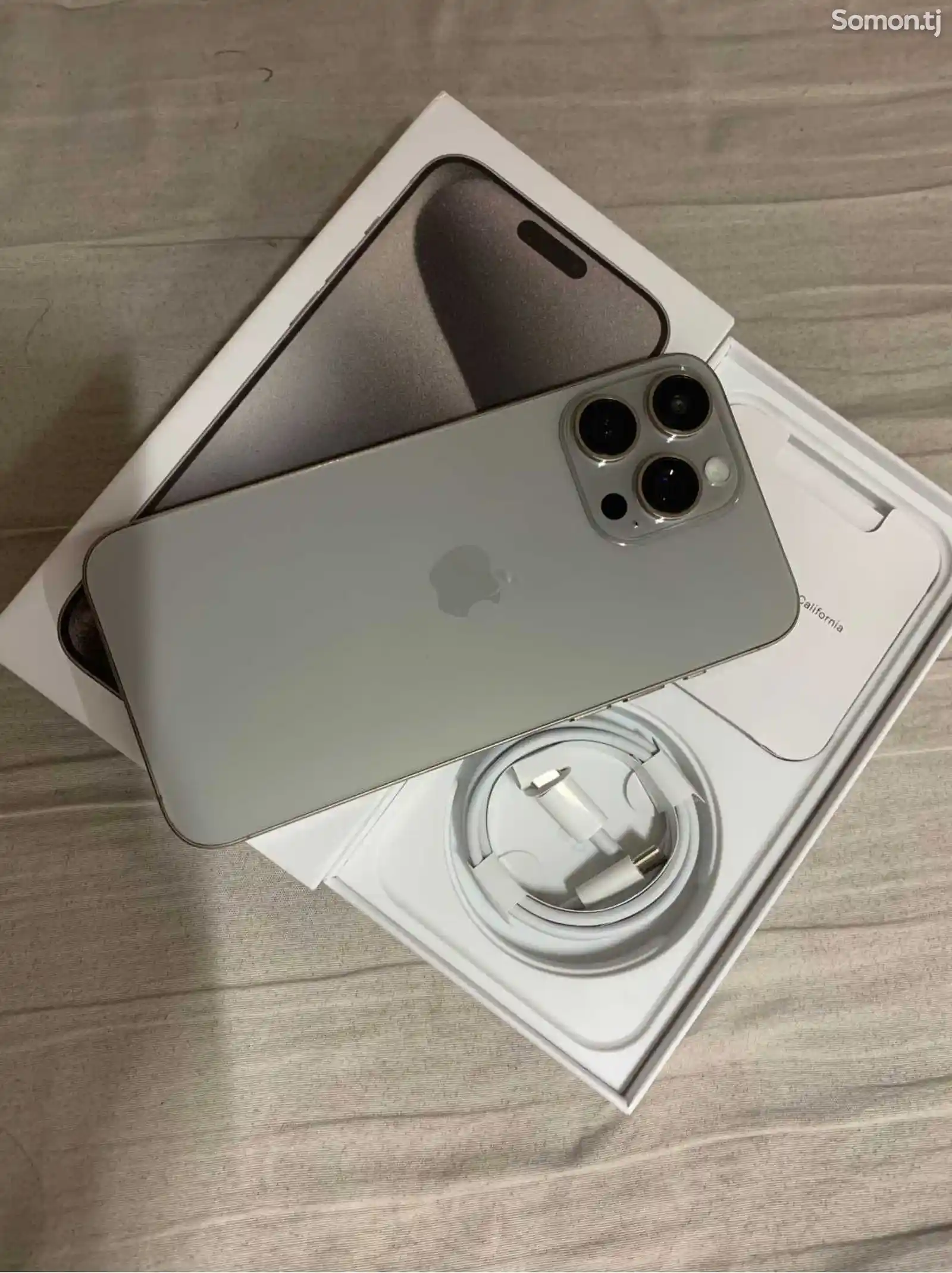 Apple iPhone 15 Pro Max, 1 tb, White Titanium дубликат-1