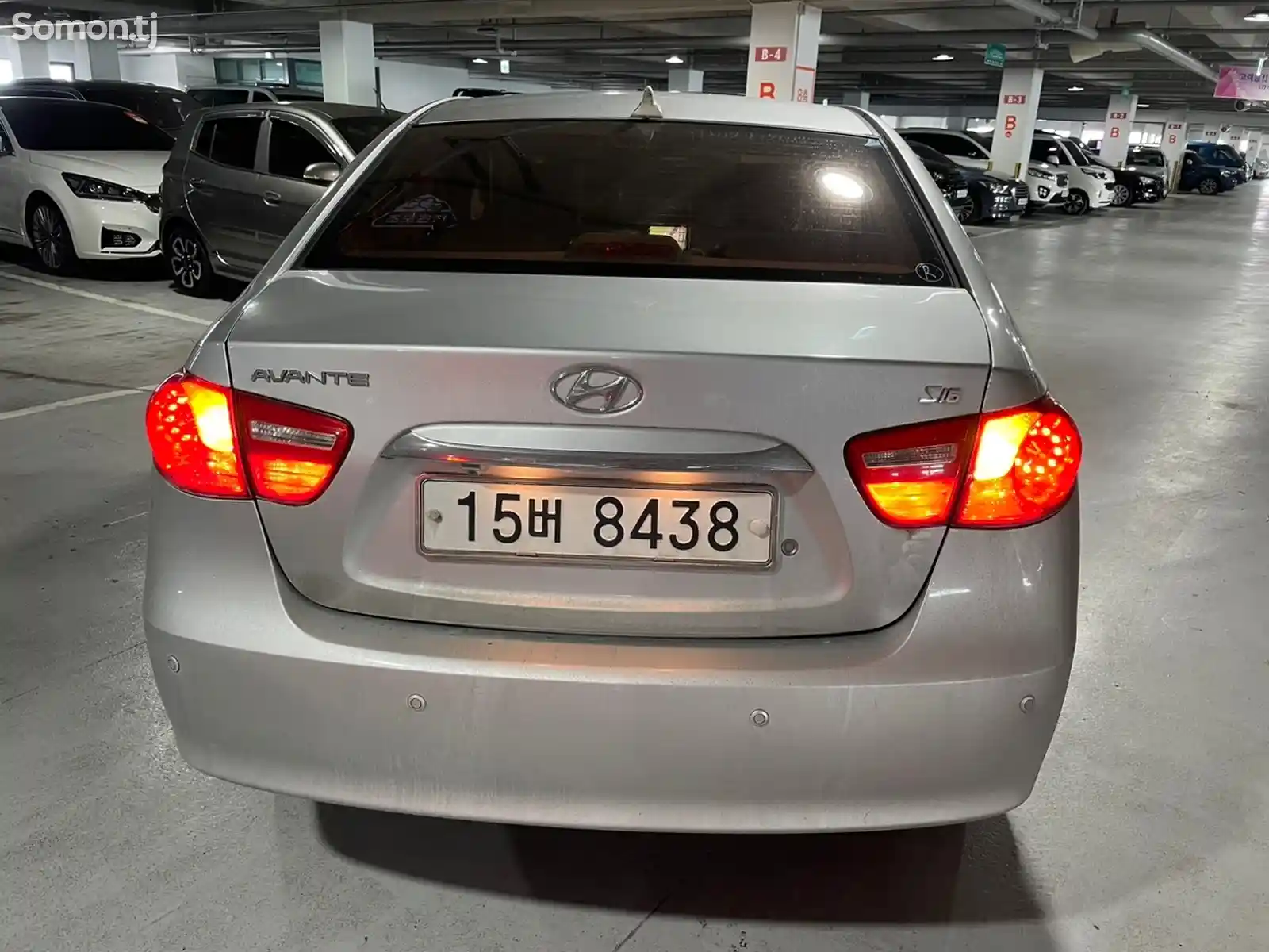 Hyundai Avante, 2010-8